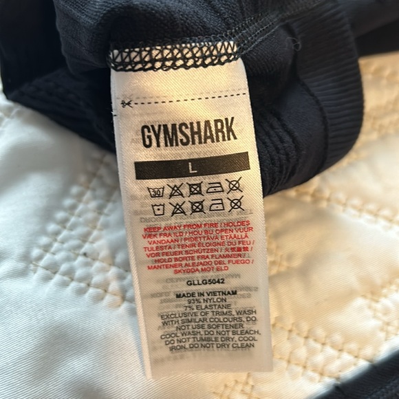 Gymshark capris - Picture 3 of 3